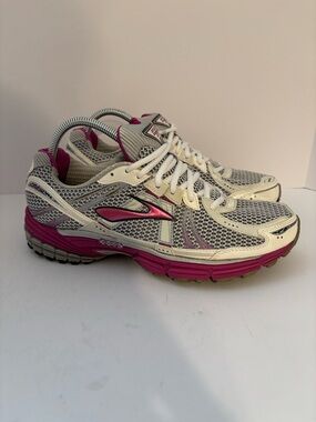 Brooks Adrenaline size 11
